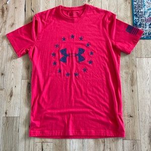 Under Armour Men’s small tee